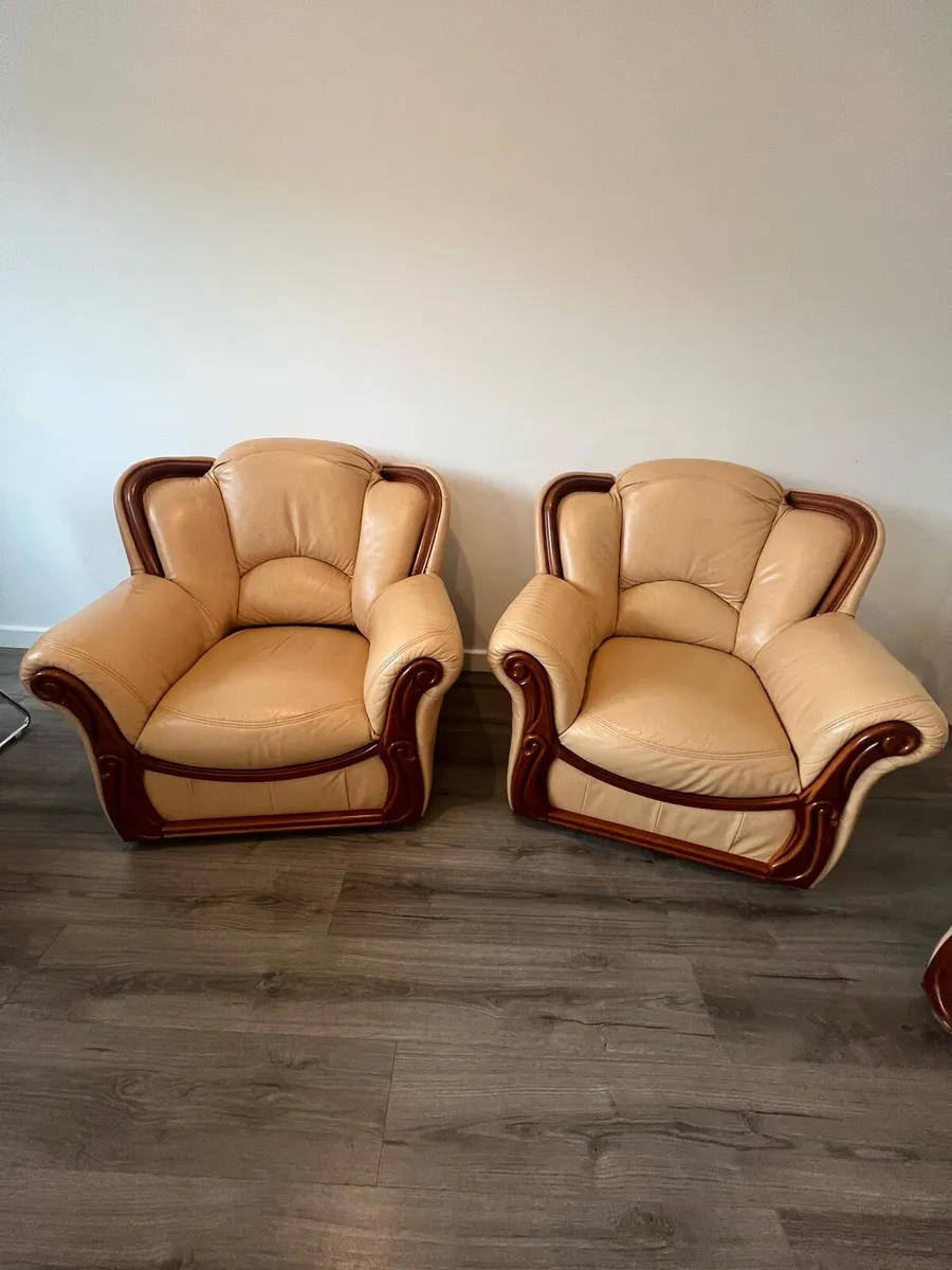 SOFAS - Image 3