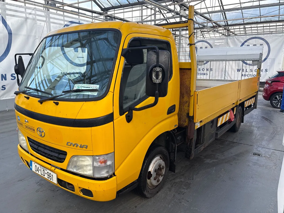 Toyota Dyna 2004 For Auction!! - Image 1