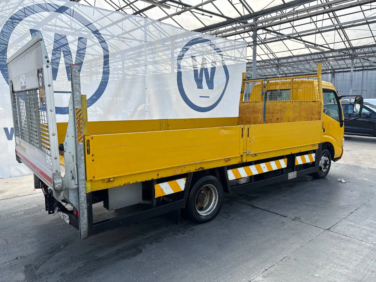 Toyota Dyna 2004 For Auction!! - Image 3