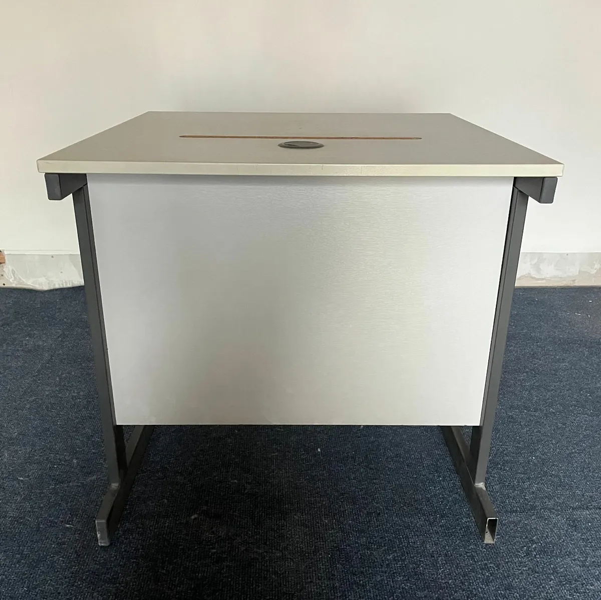 Office Desk - Image 4