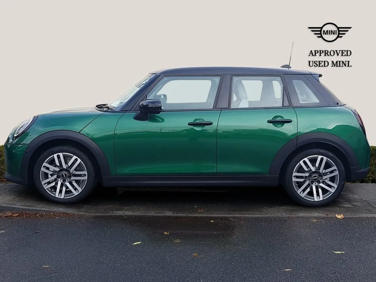 MINI Cooper Classic Level 1 - Image 3