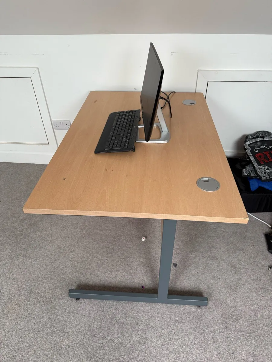 Office Desk - Image 1