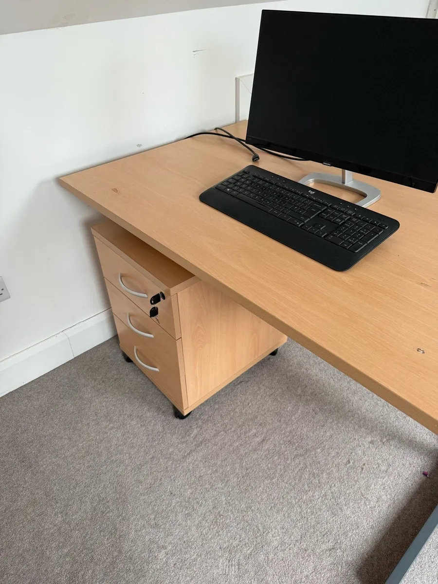 Office Desk - Image 3