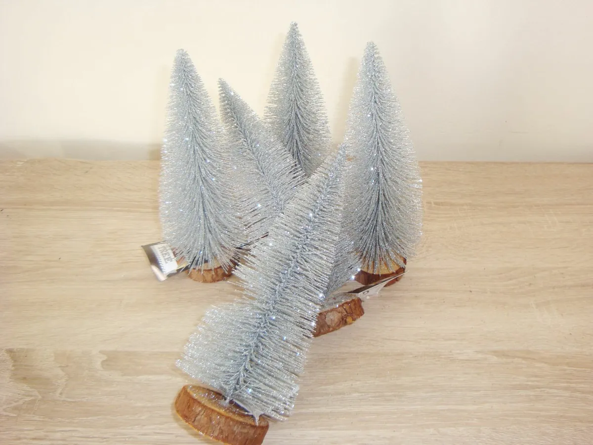 5 x Glitter bottle brush trees - SILVER - Image 1