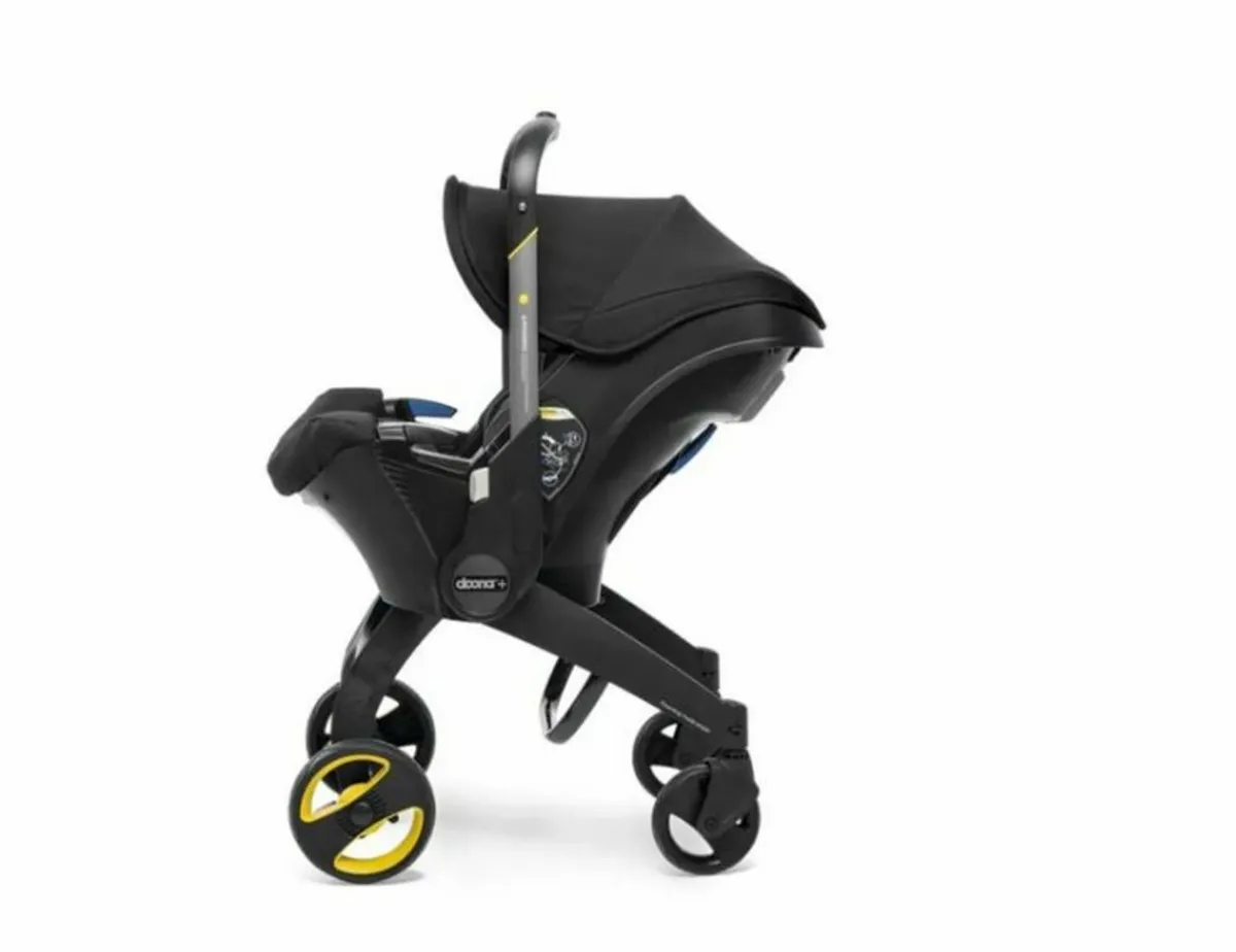 Doona (i) Stroller with footmuff and storage bag - Image 2