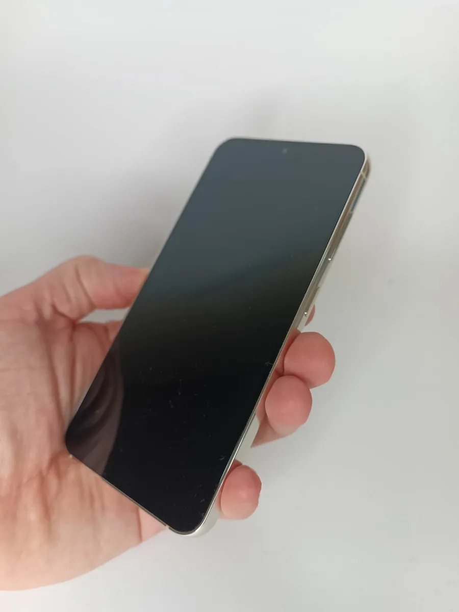 Samsung Galaxy S23 256GB, excellent condition - Image 3