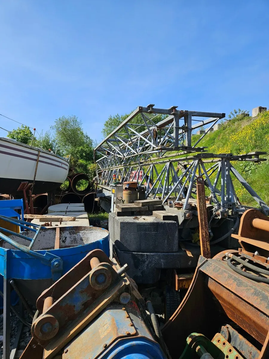 Self Erecting Tower Crane - Image 2