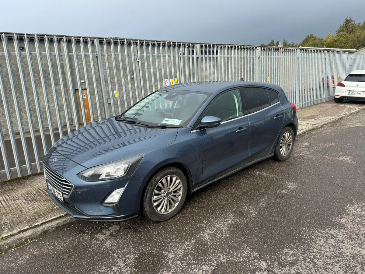 201 focus petrol no damage need gearbox - Image 1