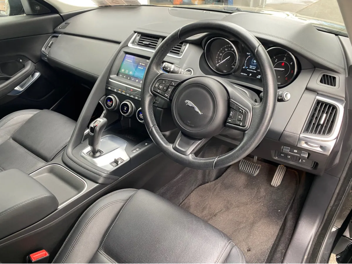 Jaguar E-Pace 2.0D 150PS AWD CHEQUERED FLAG - Image 2
