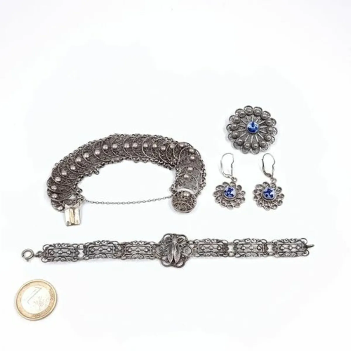 Silver Auction - Image 1