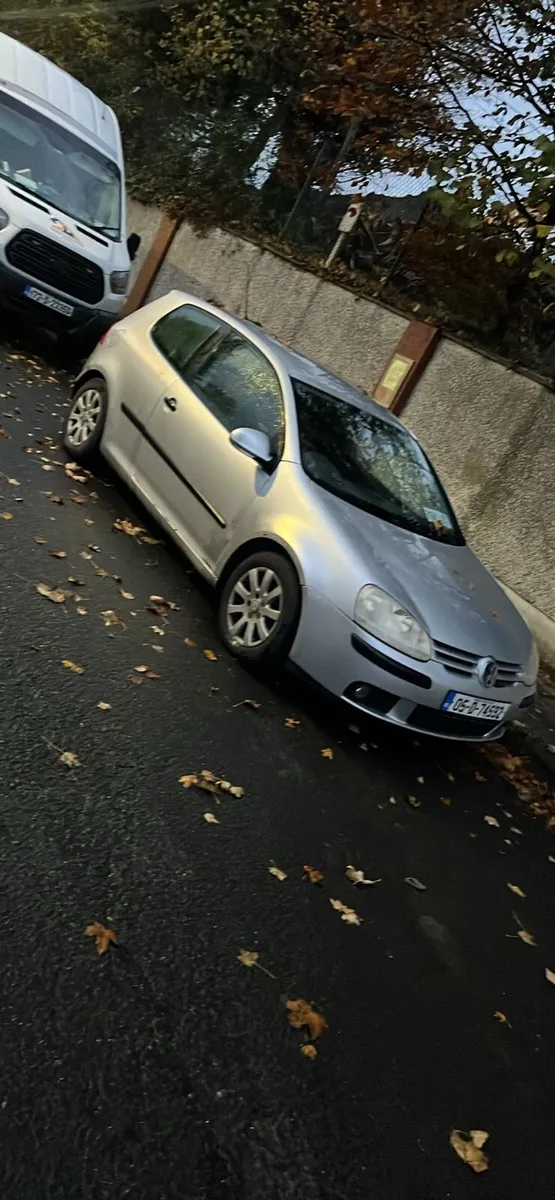 2005 Volkswagen Golf - Image 3