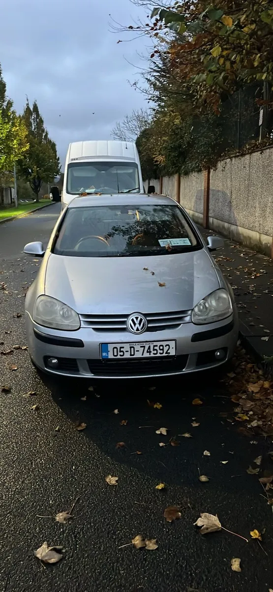 2005 Volkswagen Golf - Image 4