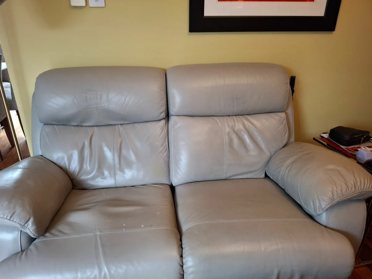 2 seater reclining sofa - Image 2