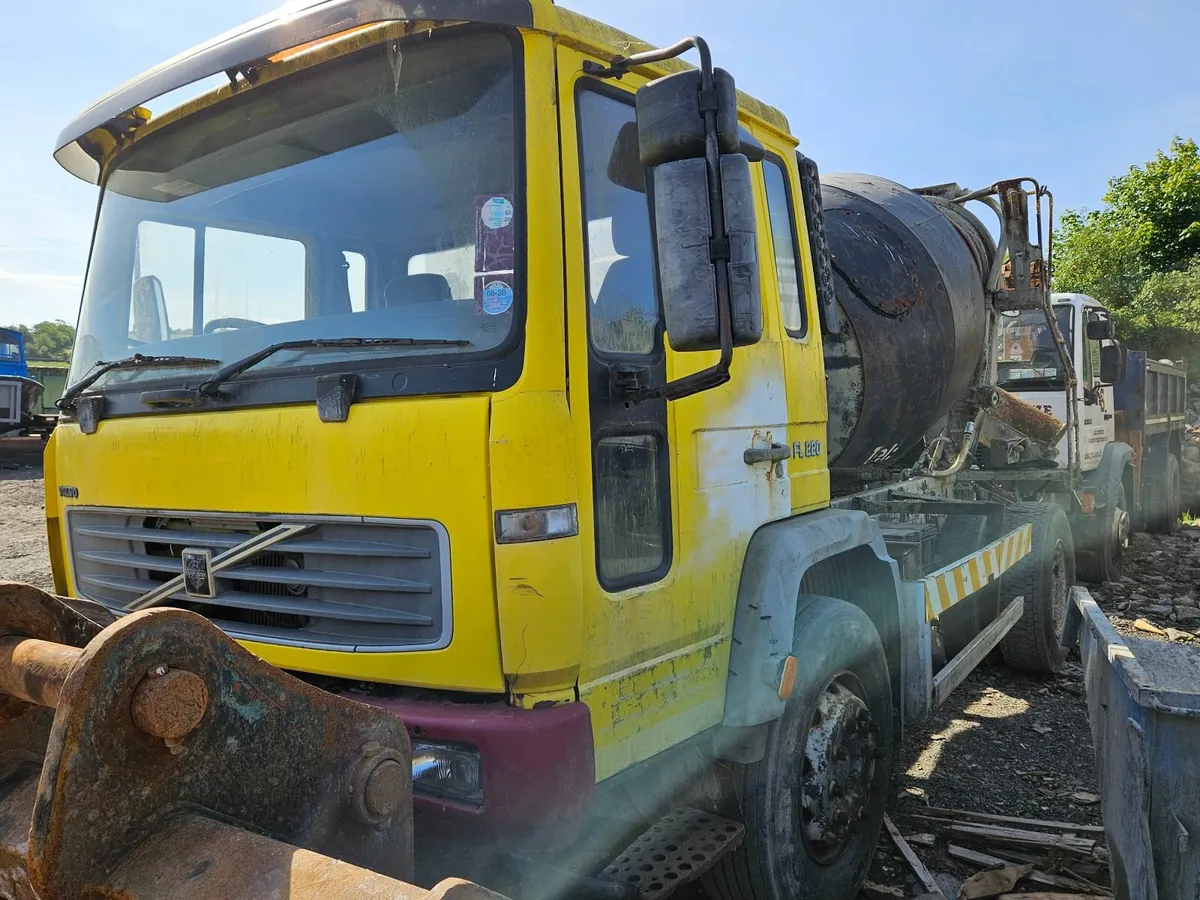 Volvo FL220 2003 - Image 3