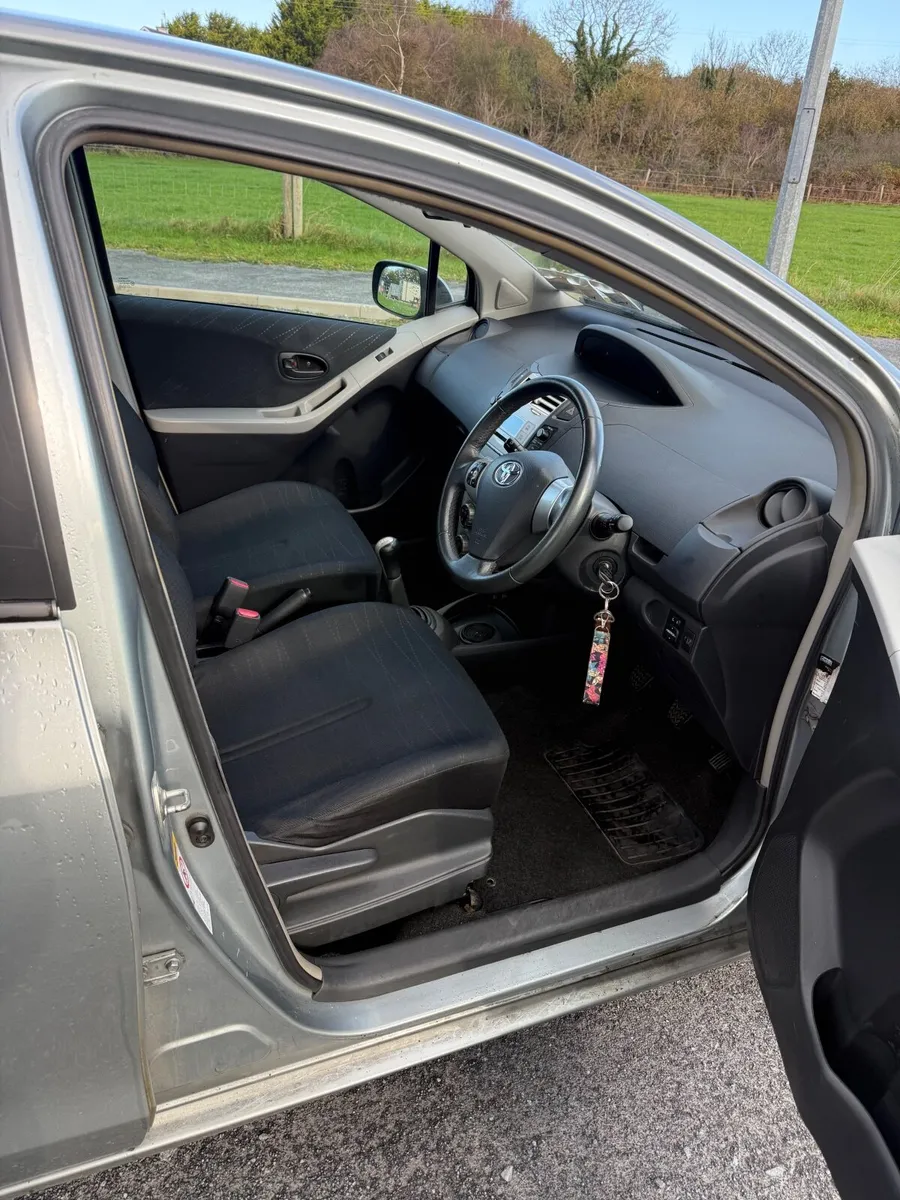 Toyota Yaris 2008 - Image 4