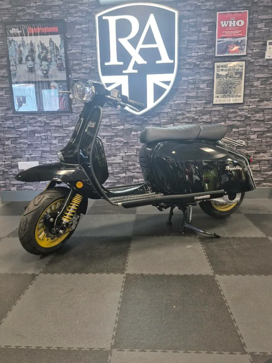 2026 OFFER! Royal Alloy GP125MT LC €250 OFF! - Image 2