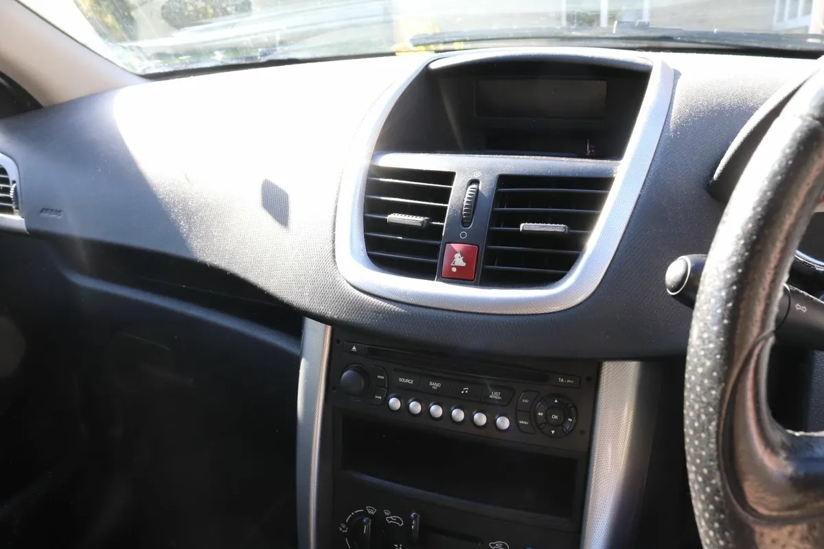 Peugeot 207 2008 - Image 4
