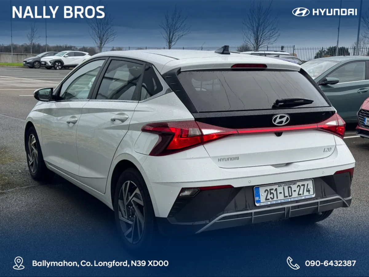 Hyundai i20 DELUXE PLUS 5DR - Image 3