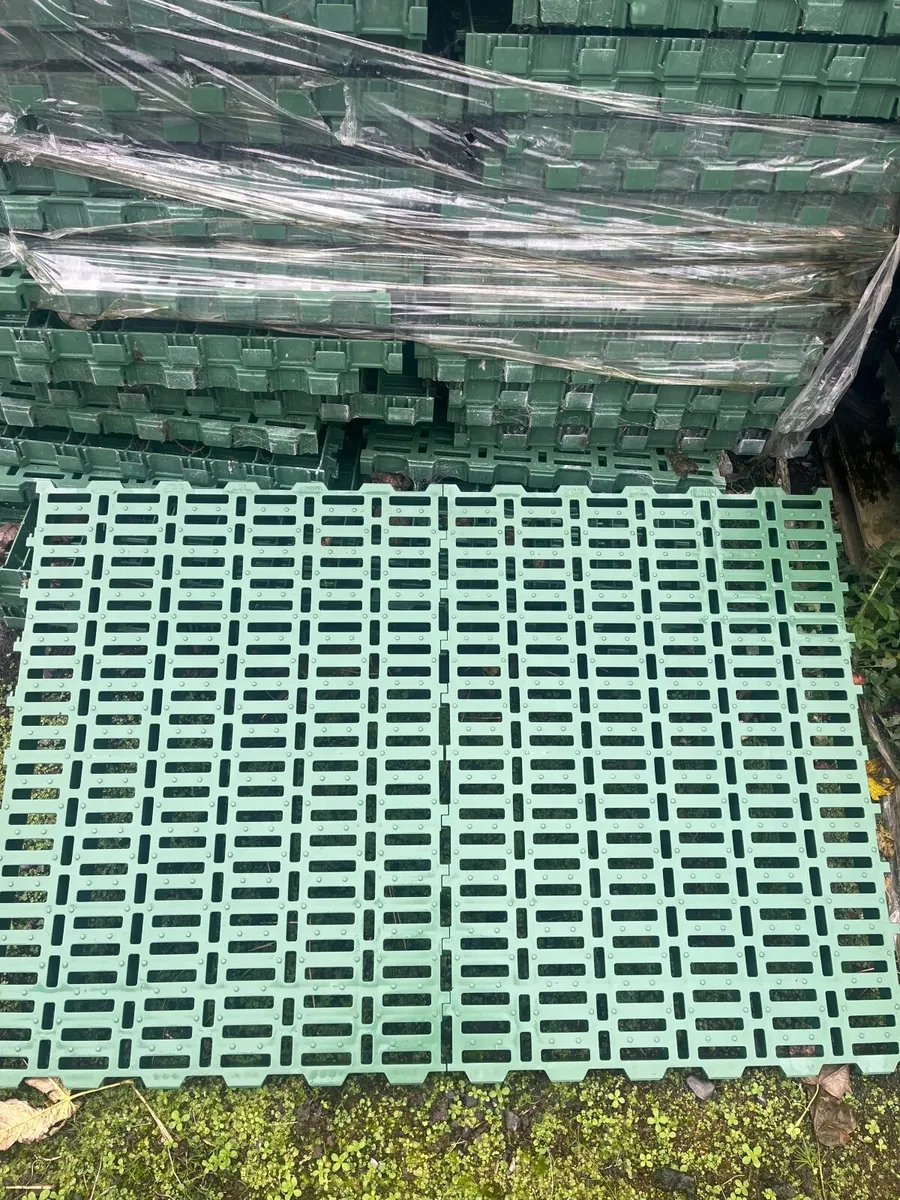Plastic sheep slats - Image 2