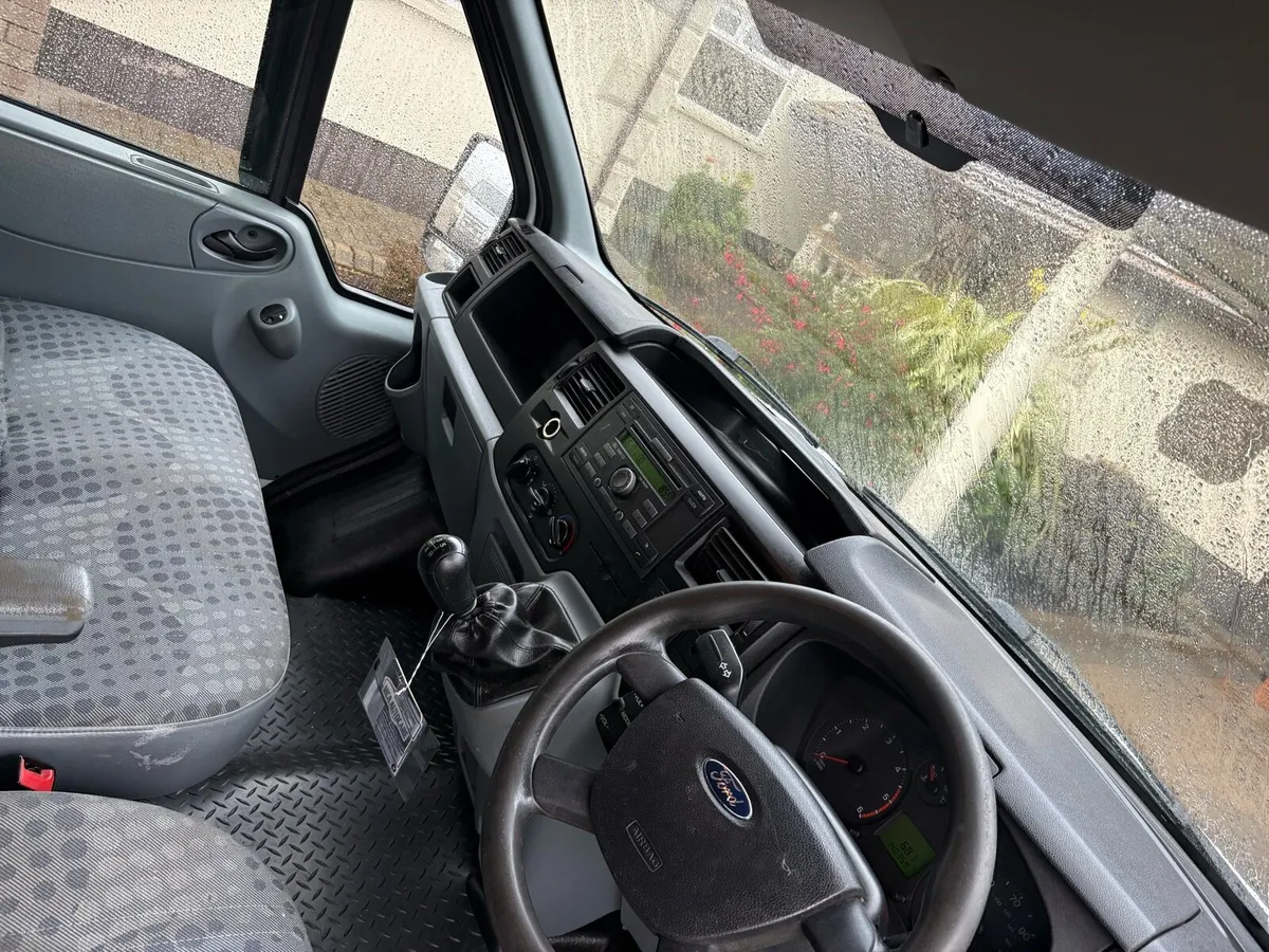 Ford transit - Image 2