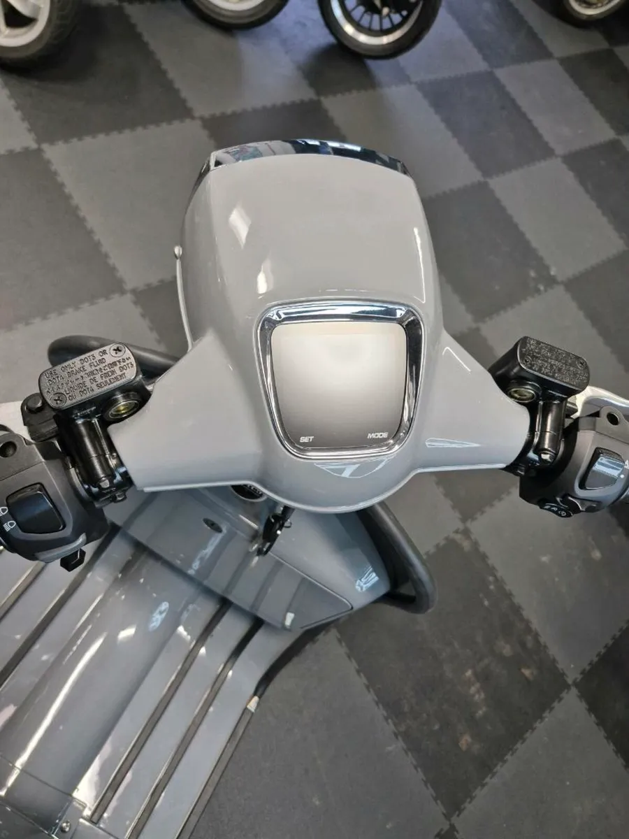 2026 OFFER! Royal Alloy GT125 LC €250 OFF! - Image 4