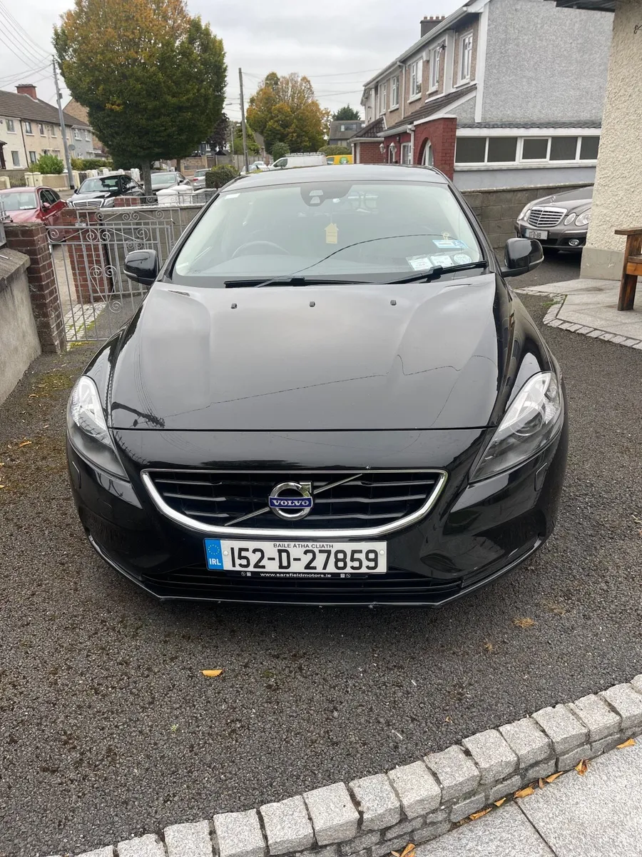 Volvo V40 2015 - Image 1