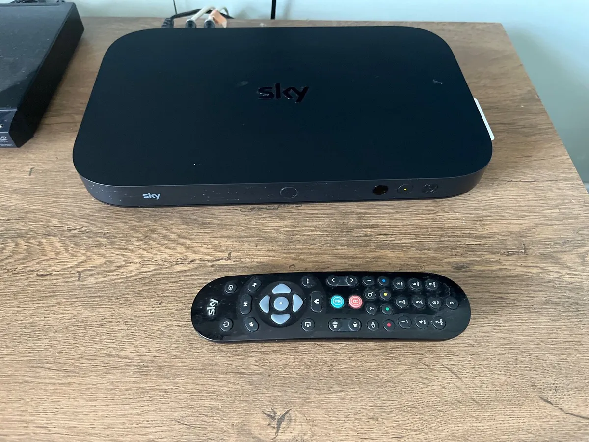 Sky Q box - Image 1