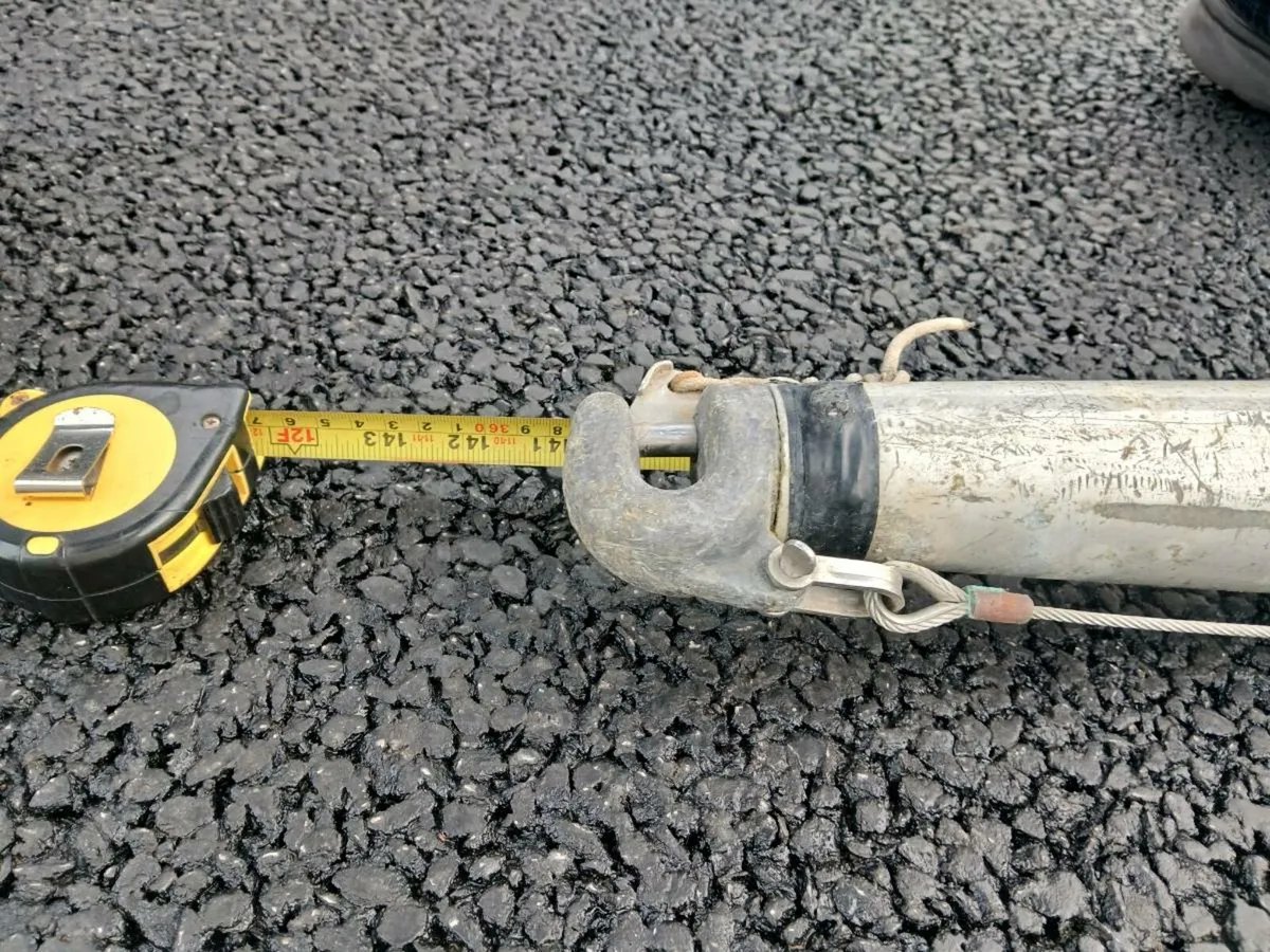11 ft 9"  Spinnaker Pole for Cruiser, secondhand - Image 4