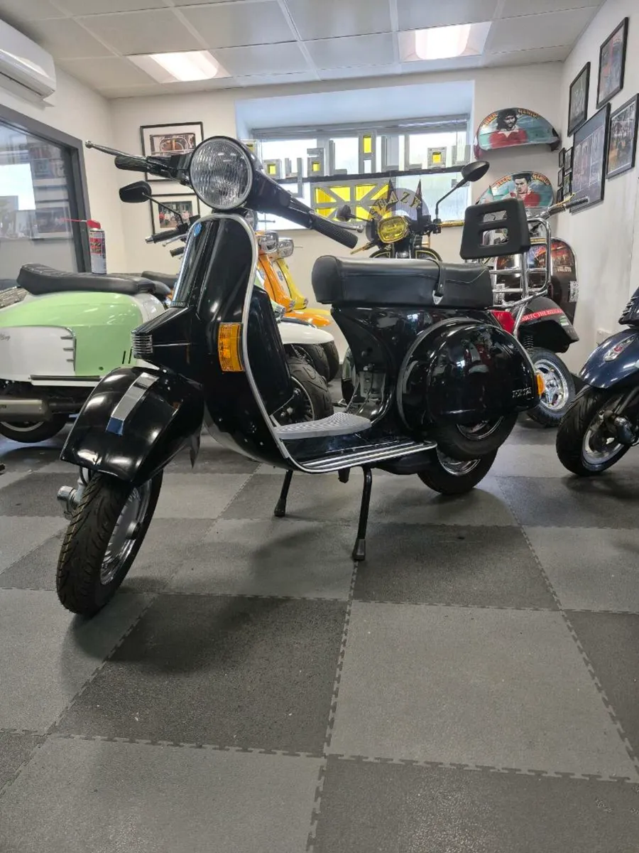 OFFER! Restored 1990 Vespa PX 125! - Image 1