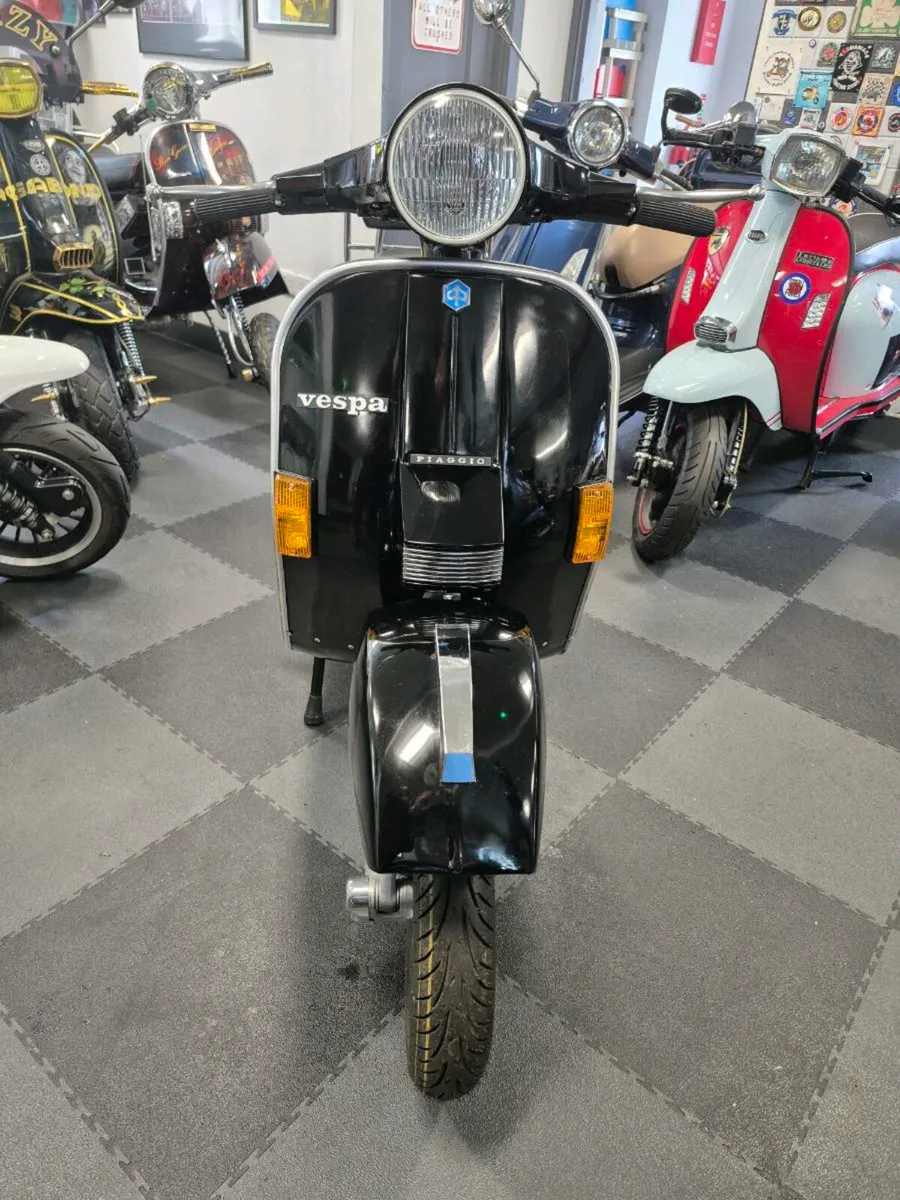 OFFER! Restored 1990 Vespa PX 125! - Image 3