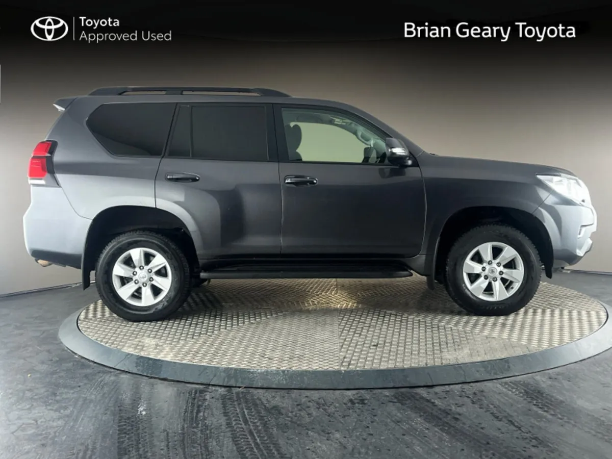 Toyota Land Cruiser LWB GX COMMERCIAL - Image 3