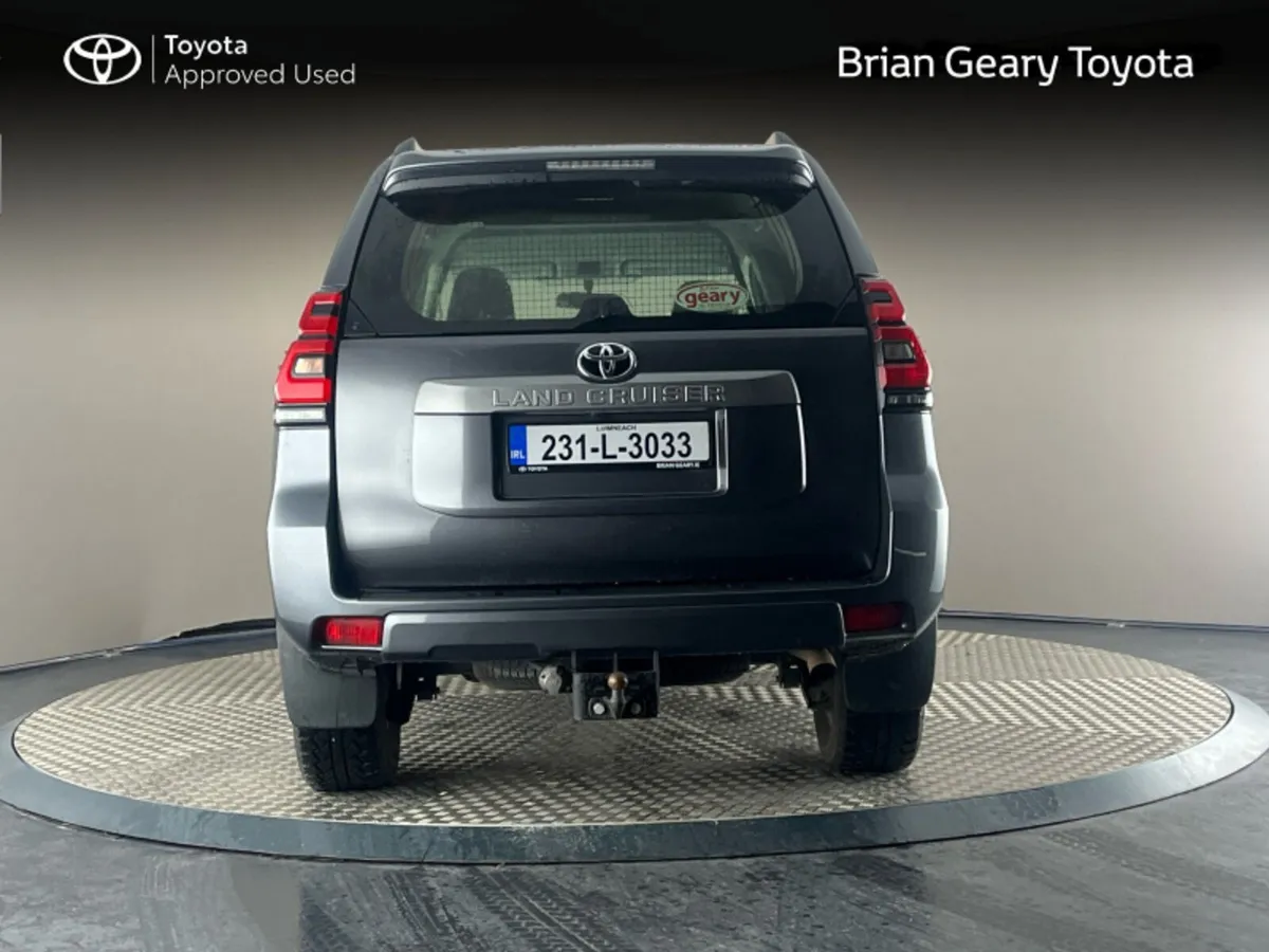 Toyota Land Cruiser LWB GX COMMERCIAL - Image 4