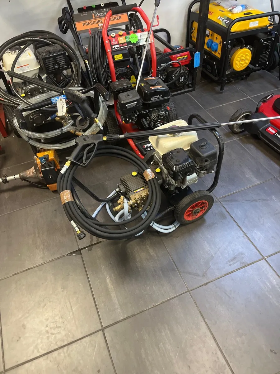Power washer - Image 1