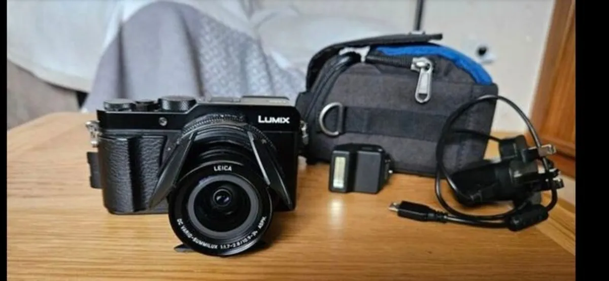camera. Lumix  Lx100 ii - Image 3