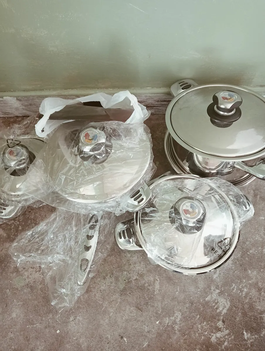 Saucepan set - Image 1