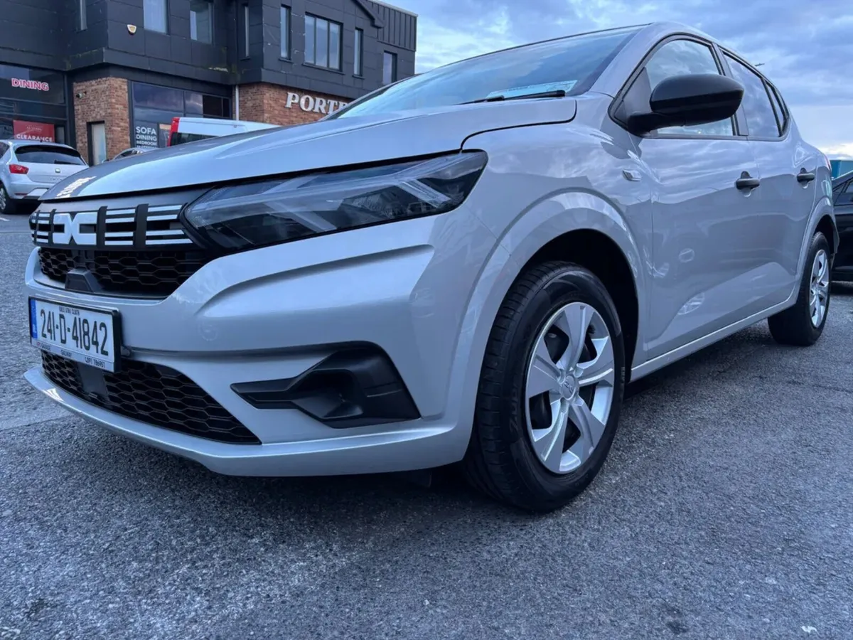 2024 Dacia Sandero TCe 90 Essential - Image 2