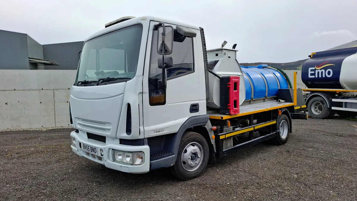 2005 Iveco 75E17 , Fuel & Water Bowser 1000 - Image 4