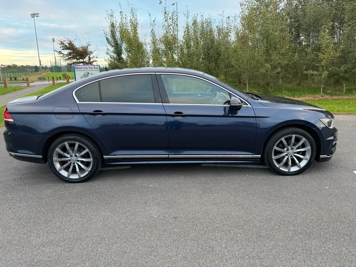 Volkswagen Passat 2.0 TDI R-Line BMT 190HP - Image 2