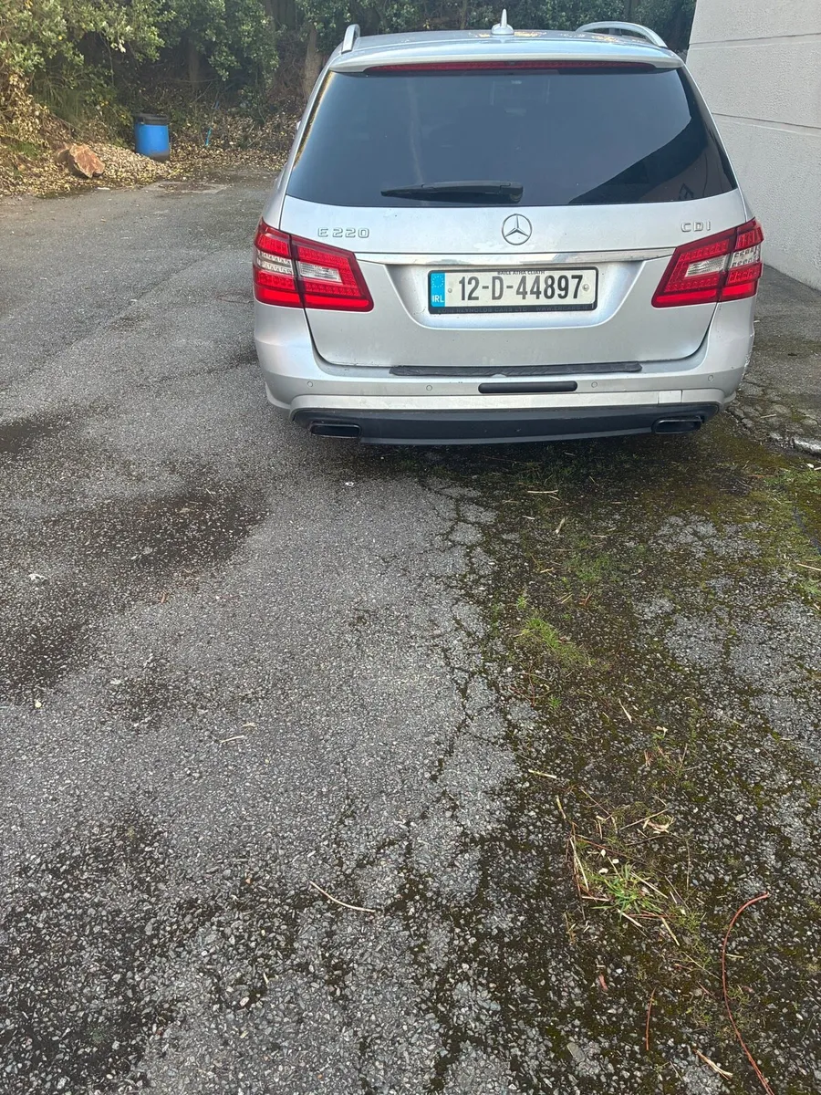 Mercedes estate E220 - Image 1