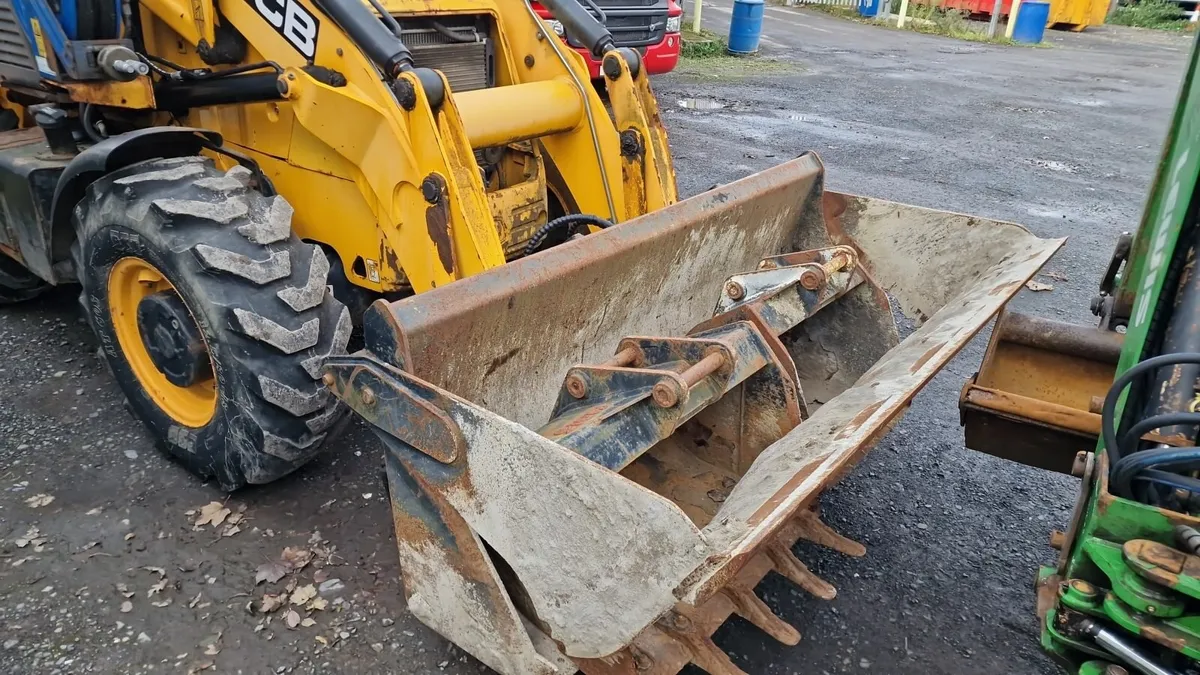 JCB 2CX Streetmaster Digger Breaker 4 in 1 Loader - Image 3