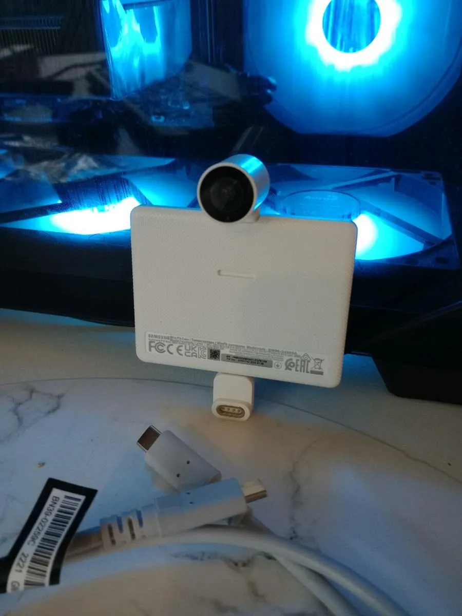 Samsung slim fit camera