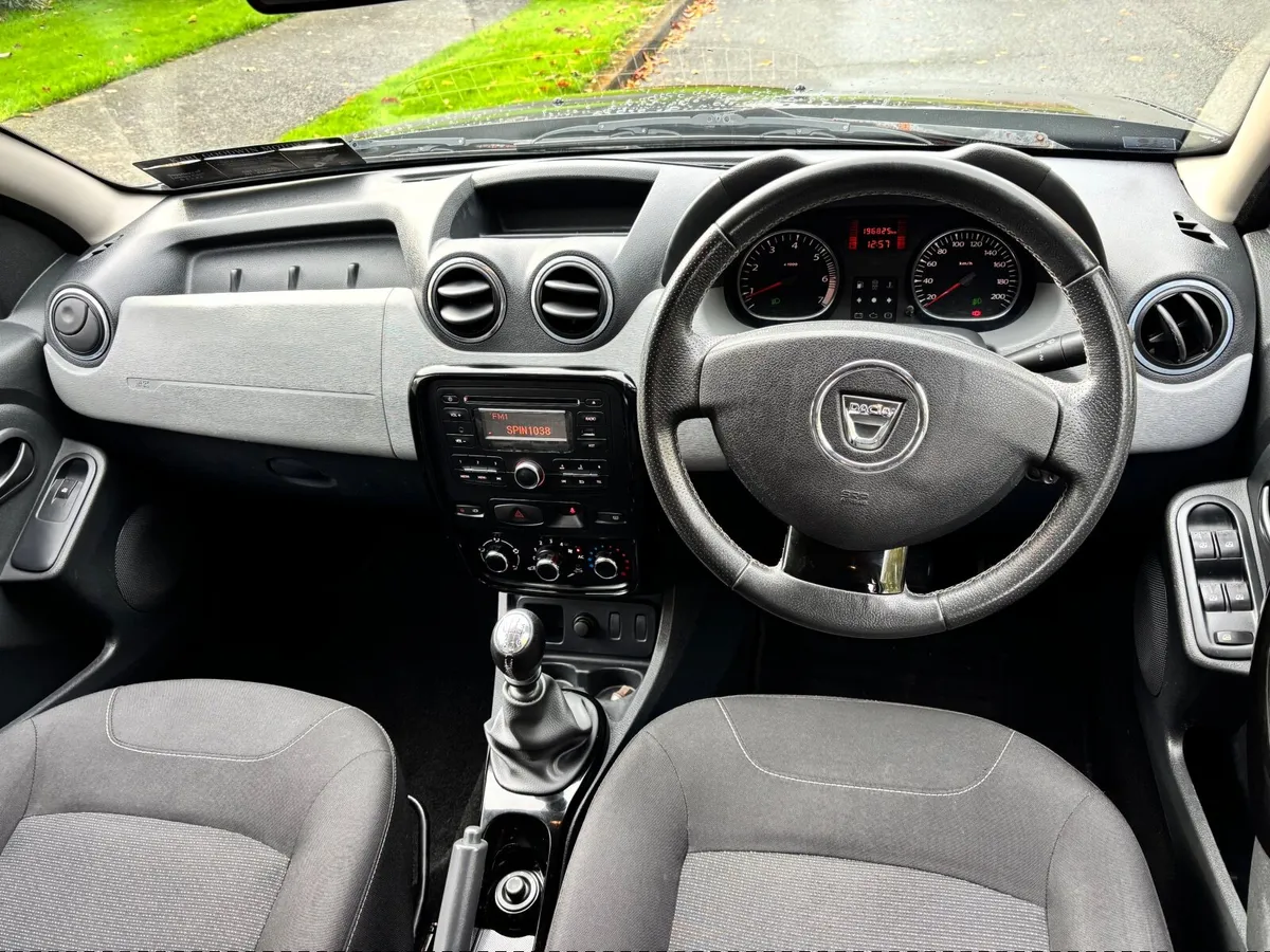 Dacia Duster 1.5 DSL NCT 10/2026 Tax 11/2025 - Image 4