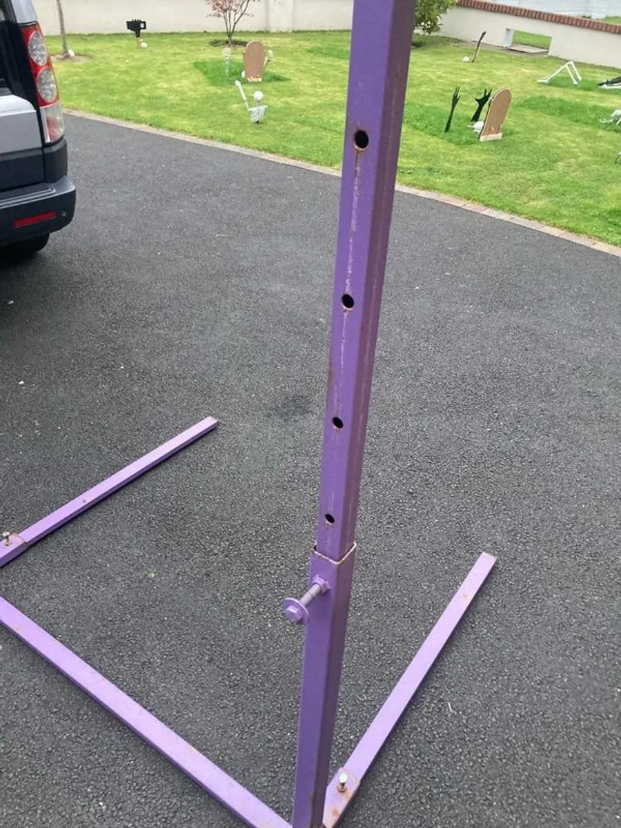 Gymnastics mat and bar - Image 2