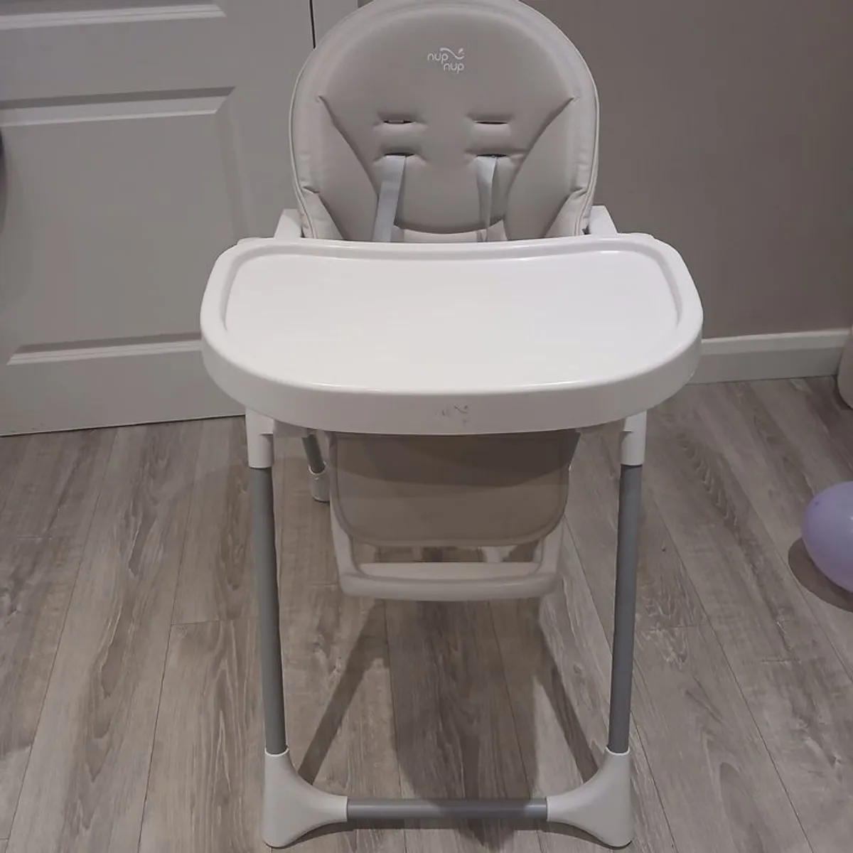 High chair - Image 1