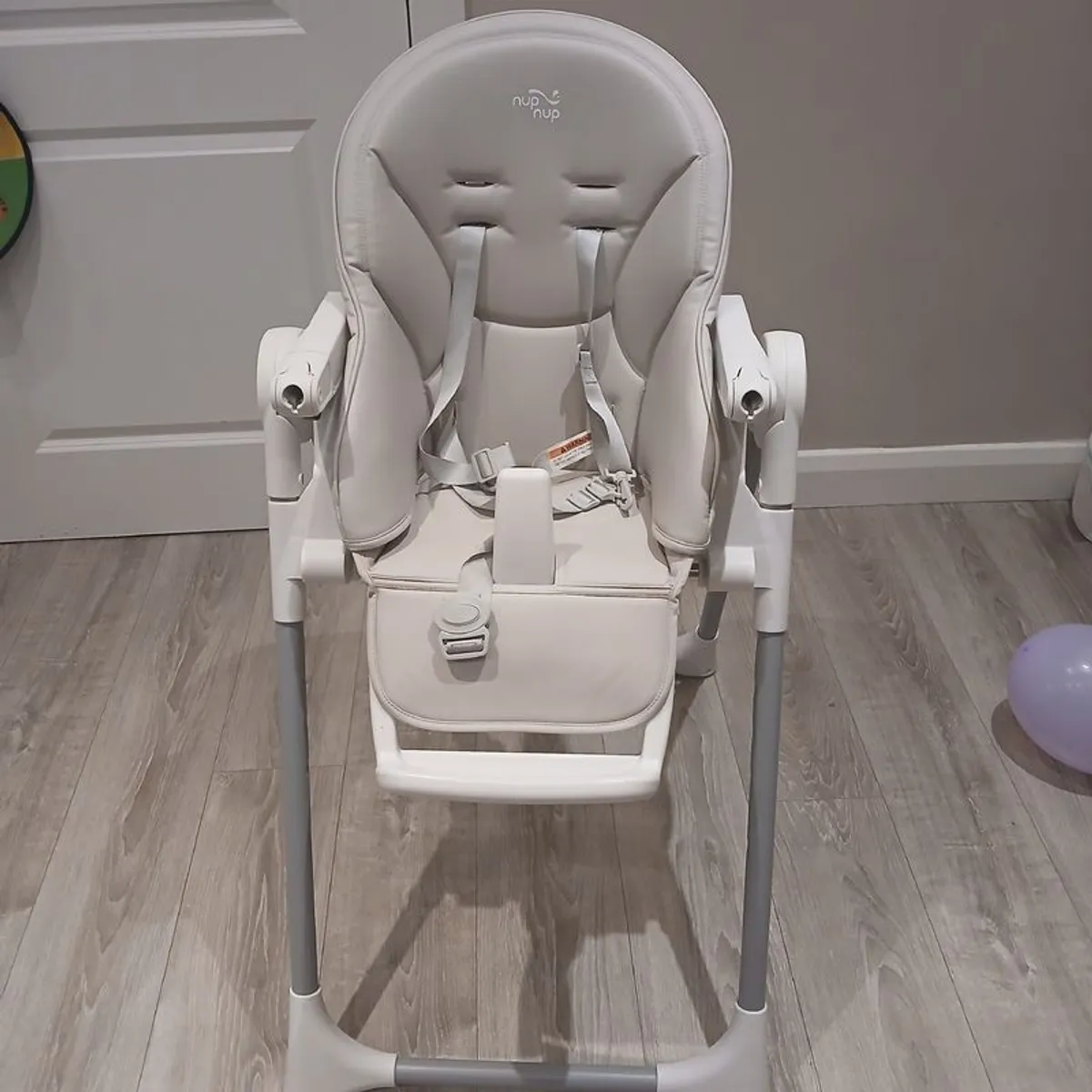 High chair - Image 2