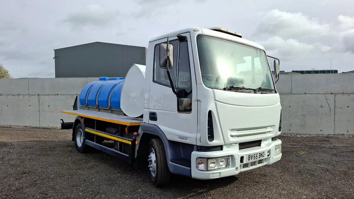 2005 Iveco 75E17 , Fuel & Water Bowser 1000 - Image 2