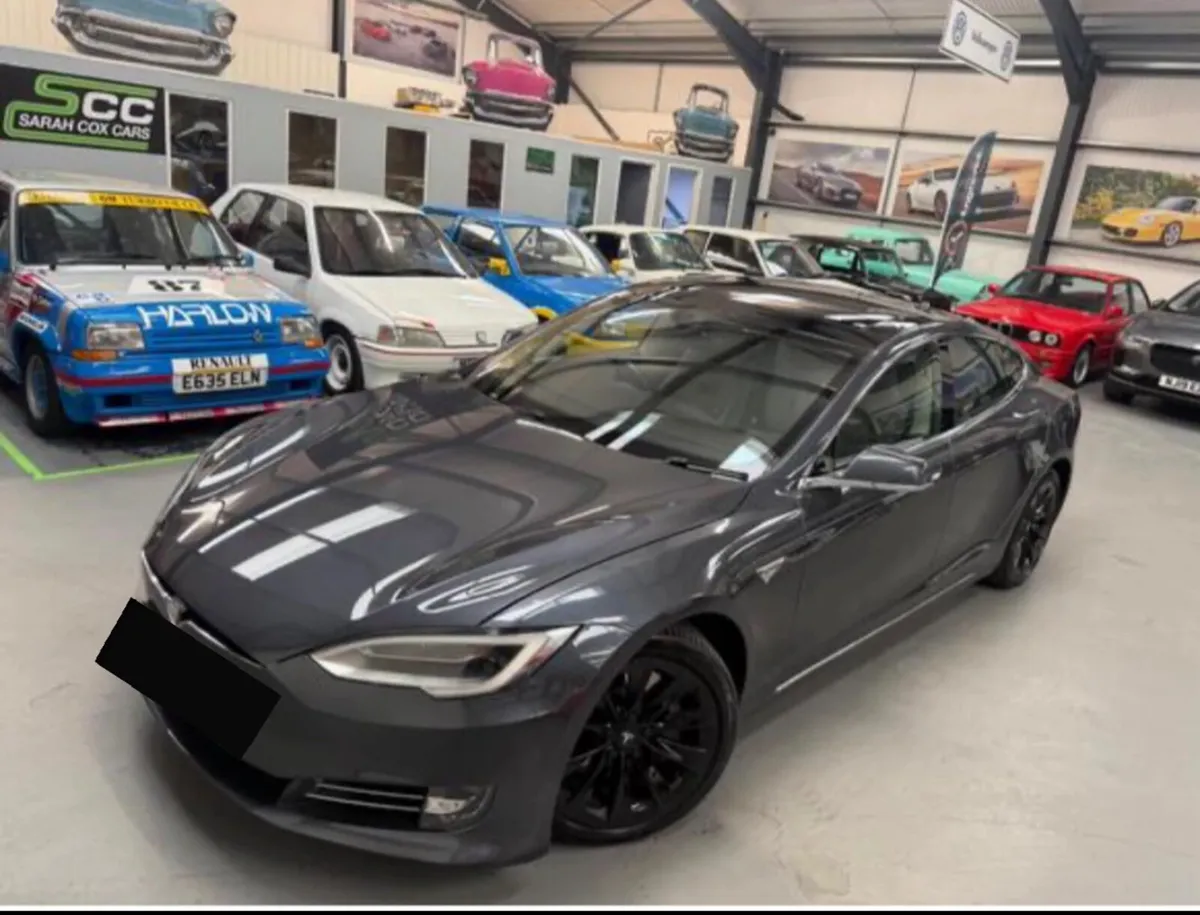 Tesla model S - Image 3