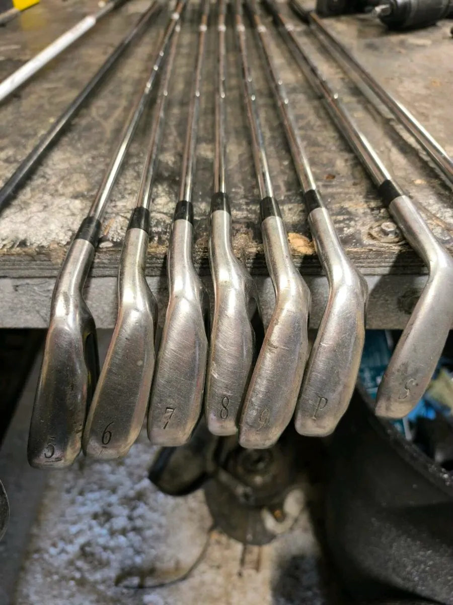 Mizuzo golf clubs - Image 1