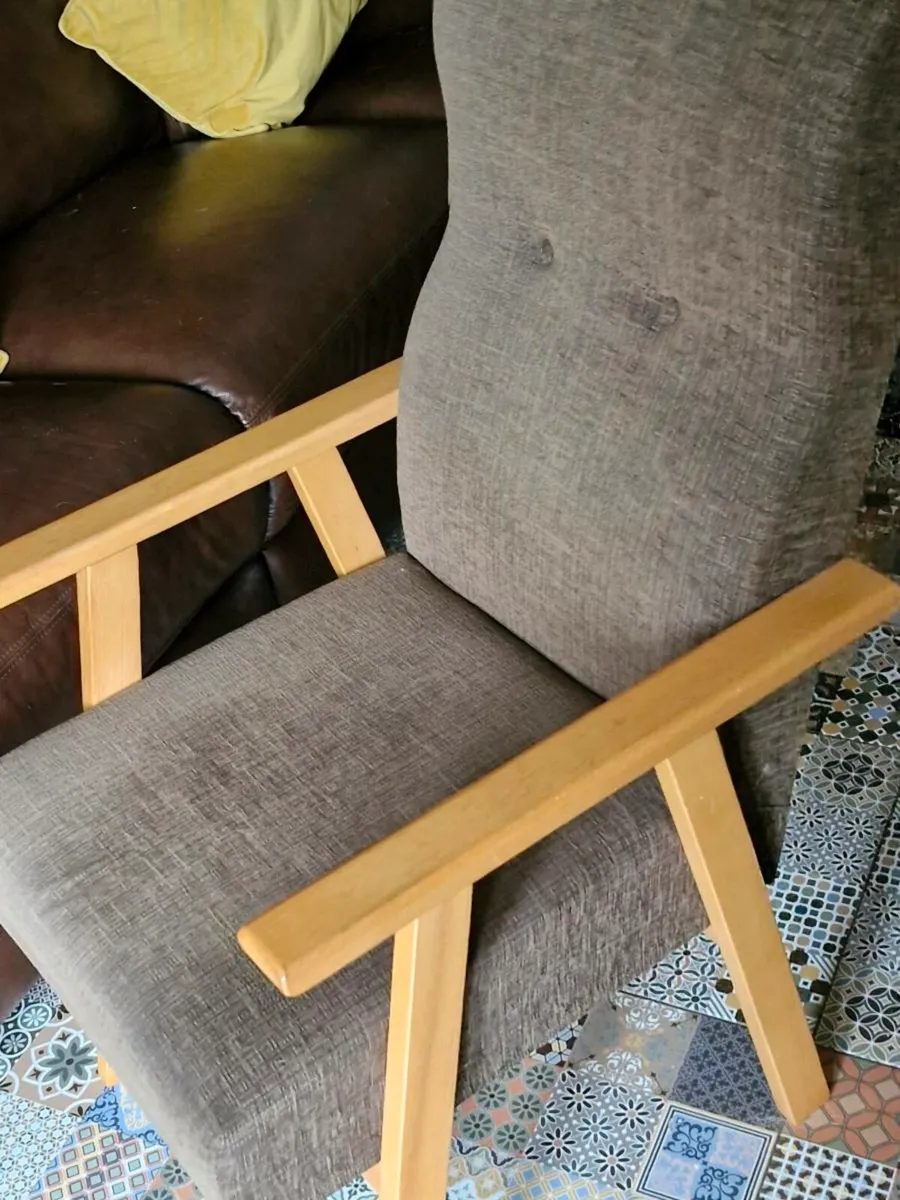 Fireside chair - Image 2