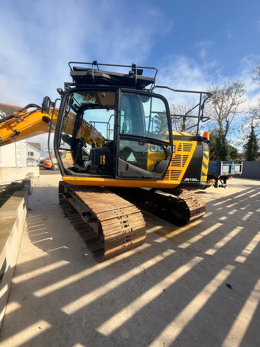 JCB excavator 13 ton - Image 1
